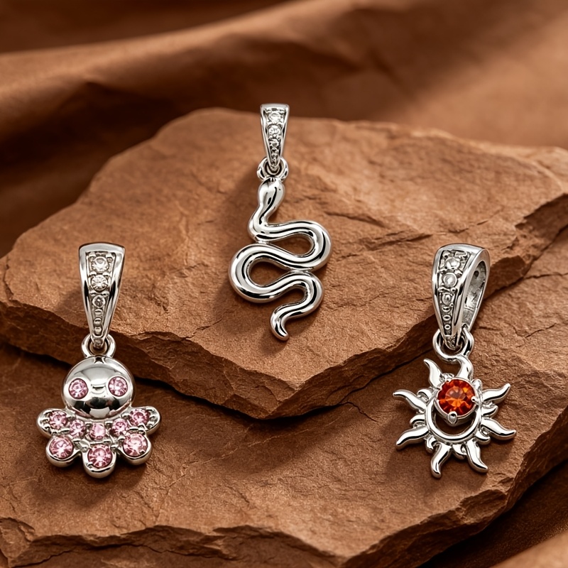 Retro Niche Design Stainless Steel Inlaid Zircon Pendant